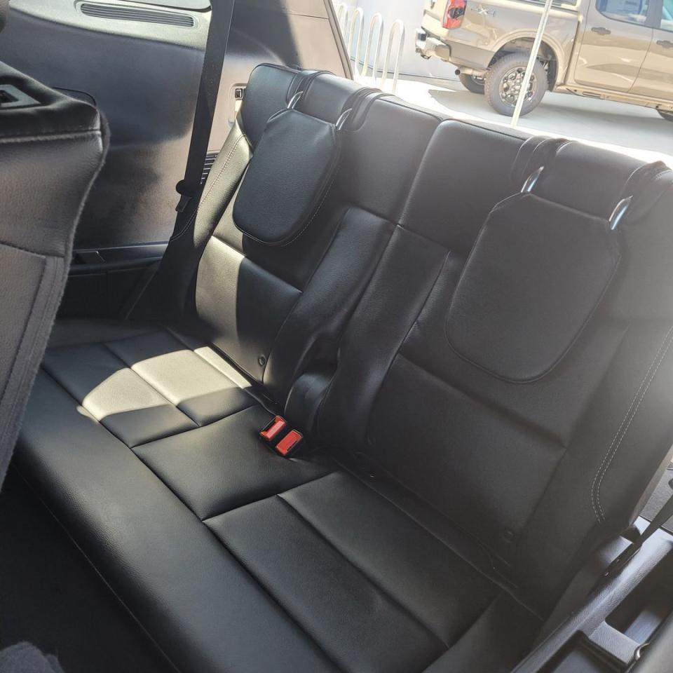 2021 Ford Explorer ST Photo32