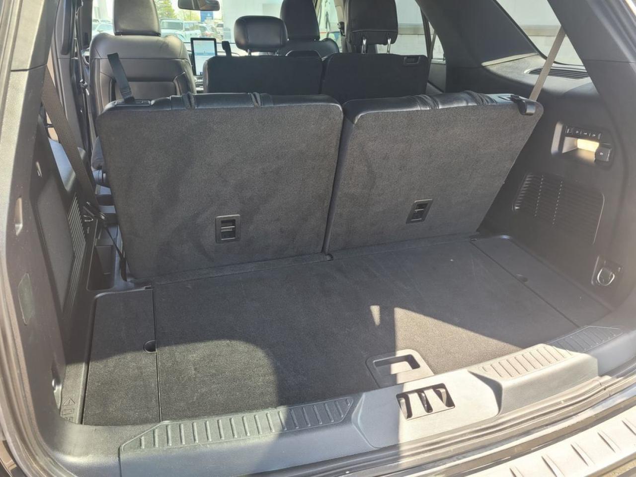 2021 Ford Explorer ST Photo33