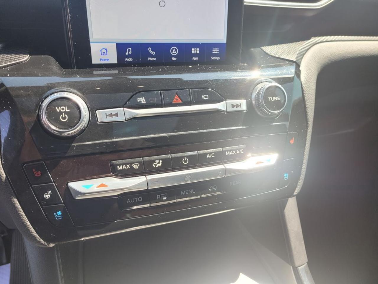 2021 Ford Explorer ST Photo40