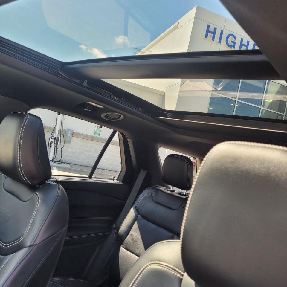 2021 Ford Explorer ST Photo36