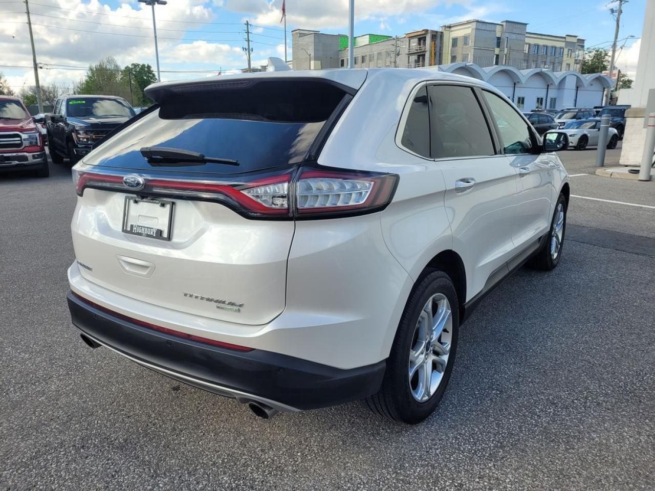 2018 Ford Edge Titanium Photo24