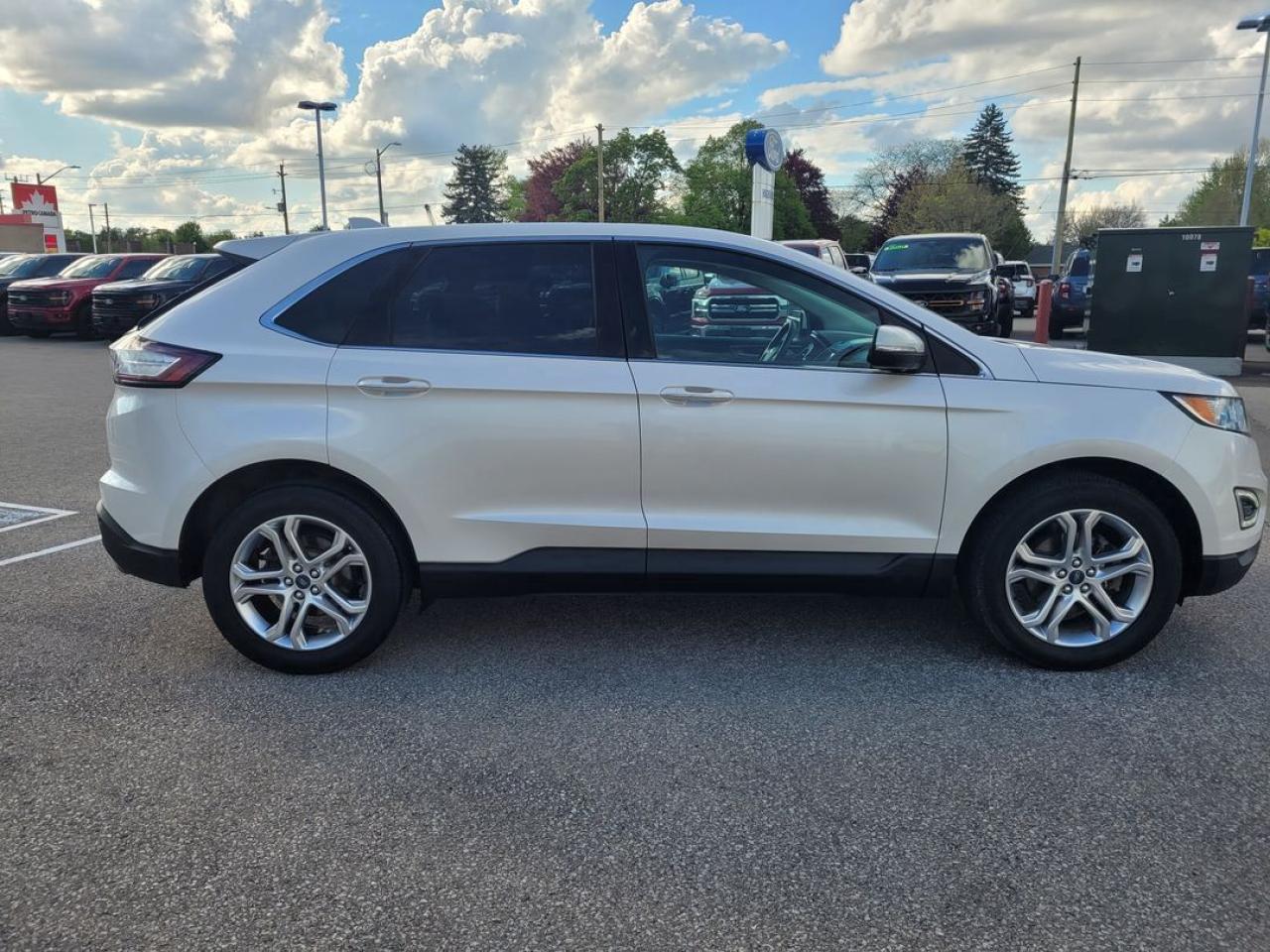 2018 Ford Edge Titanium Photo25