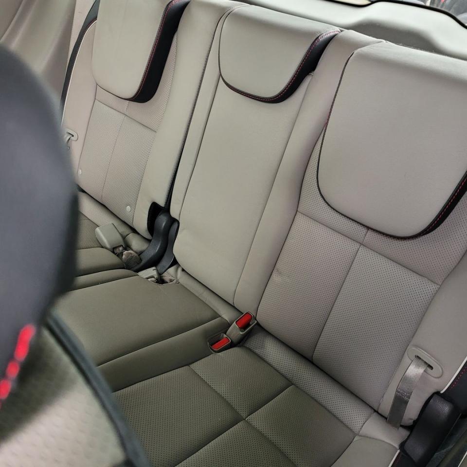 2018 Kia Sedona SX Photo31