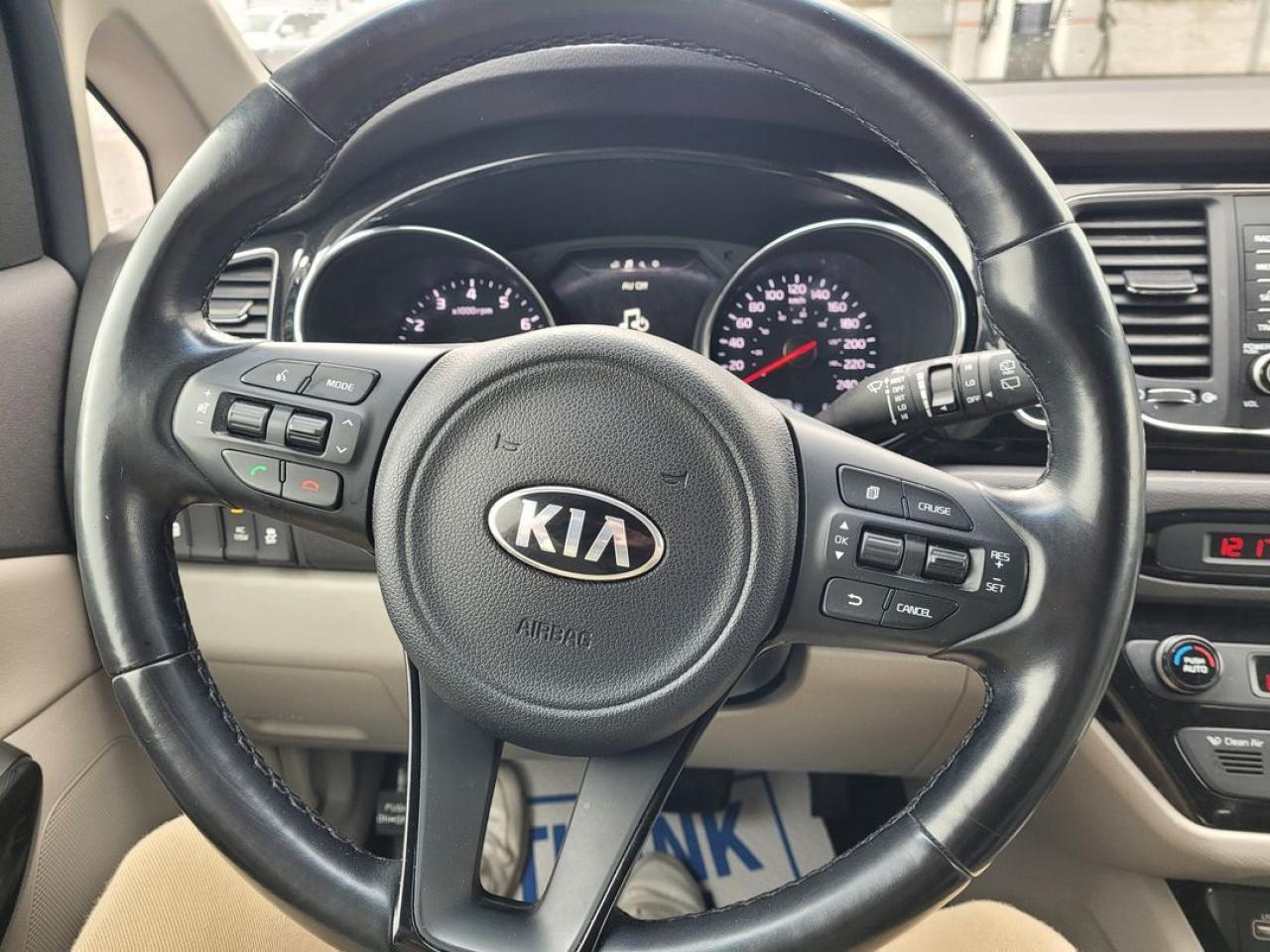 2018 Kia Sedona SX Photo34