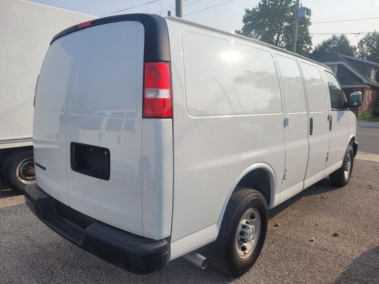 2023 Chevrolet Express 2500 Work Van Photo4