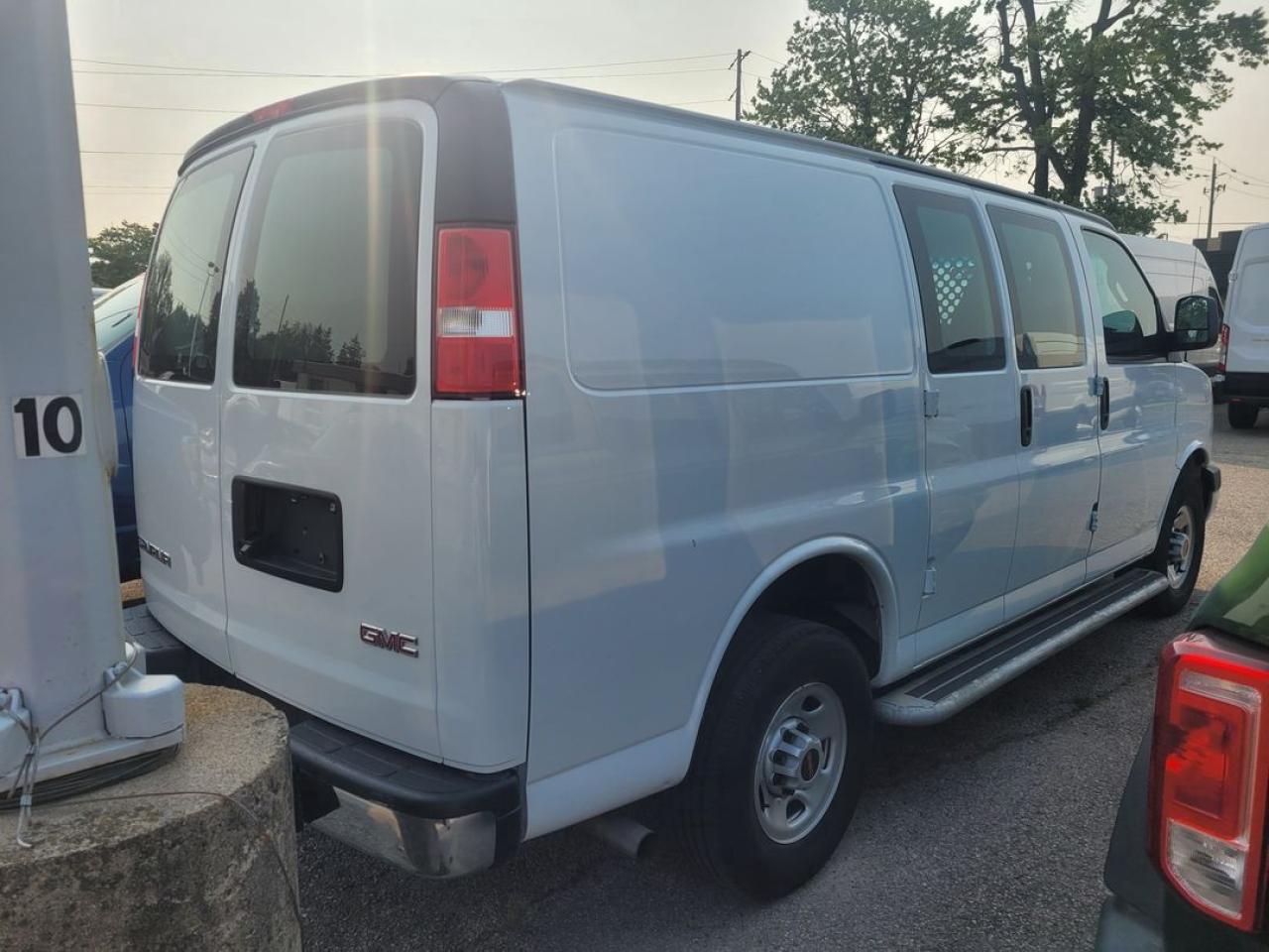 2023 GMC Savana 2500 Work Van Photo9