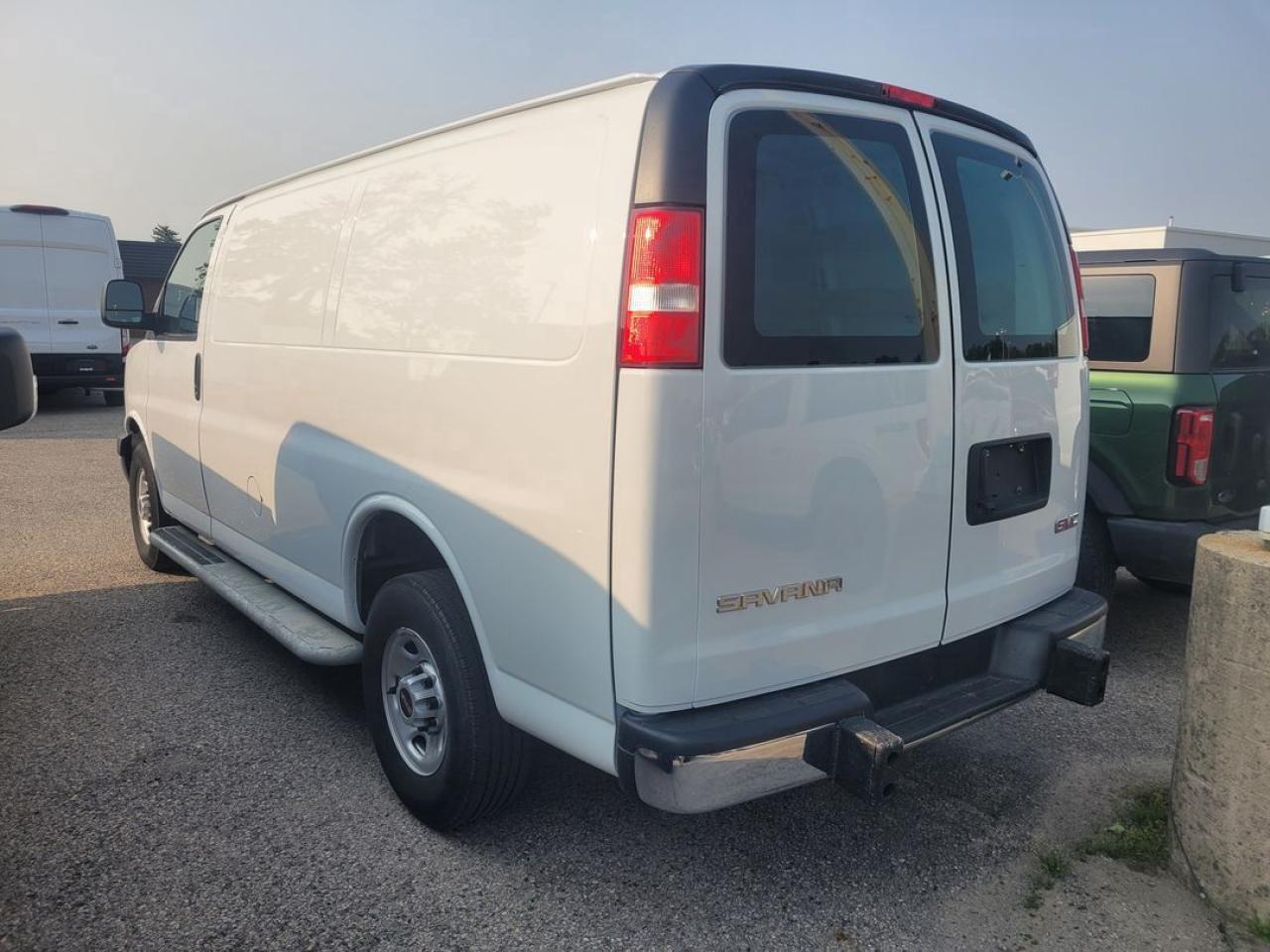 2023 GMC Savana 2500 Work Van Photo2