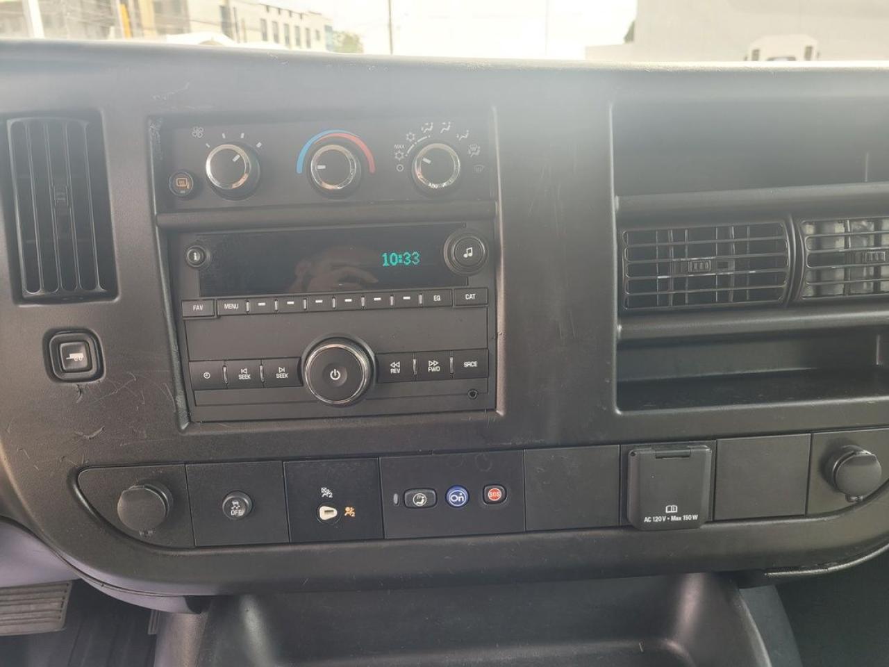2023 GMC Savana 2500 Work Van Photo12