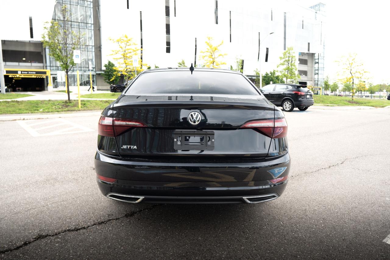 2021 Volkswagen Jetta Execline | NO ACCIDENT | CLEAN CARFAX | - Photo #5