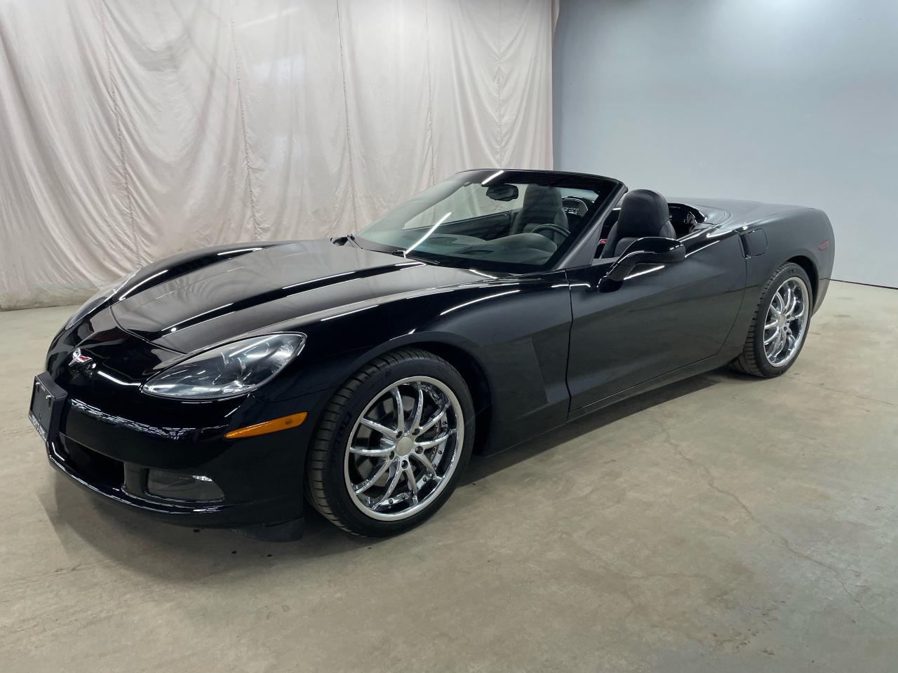 2005 Chevrolet Corvette 2dr Convertible Photo3