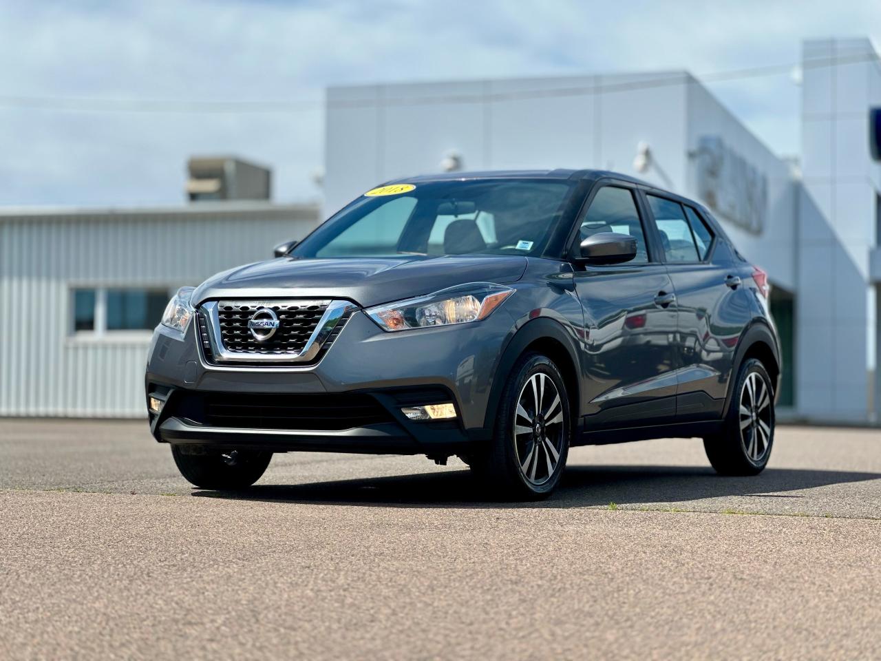 2018 Nissan Kicks SV AWD Photo2