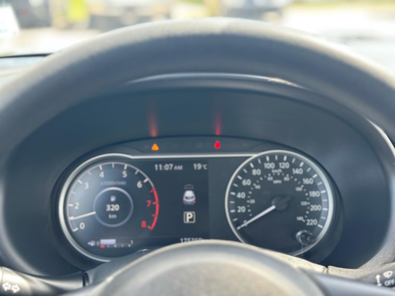 2018 Nissan Kicks SV AWD Photo5