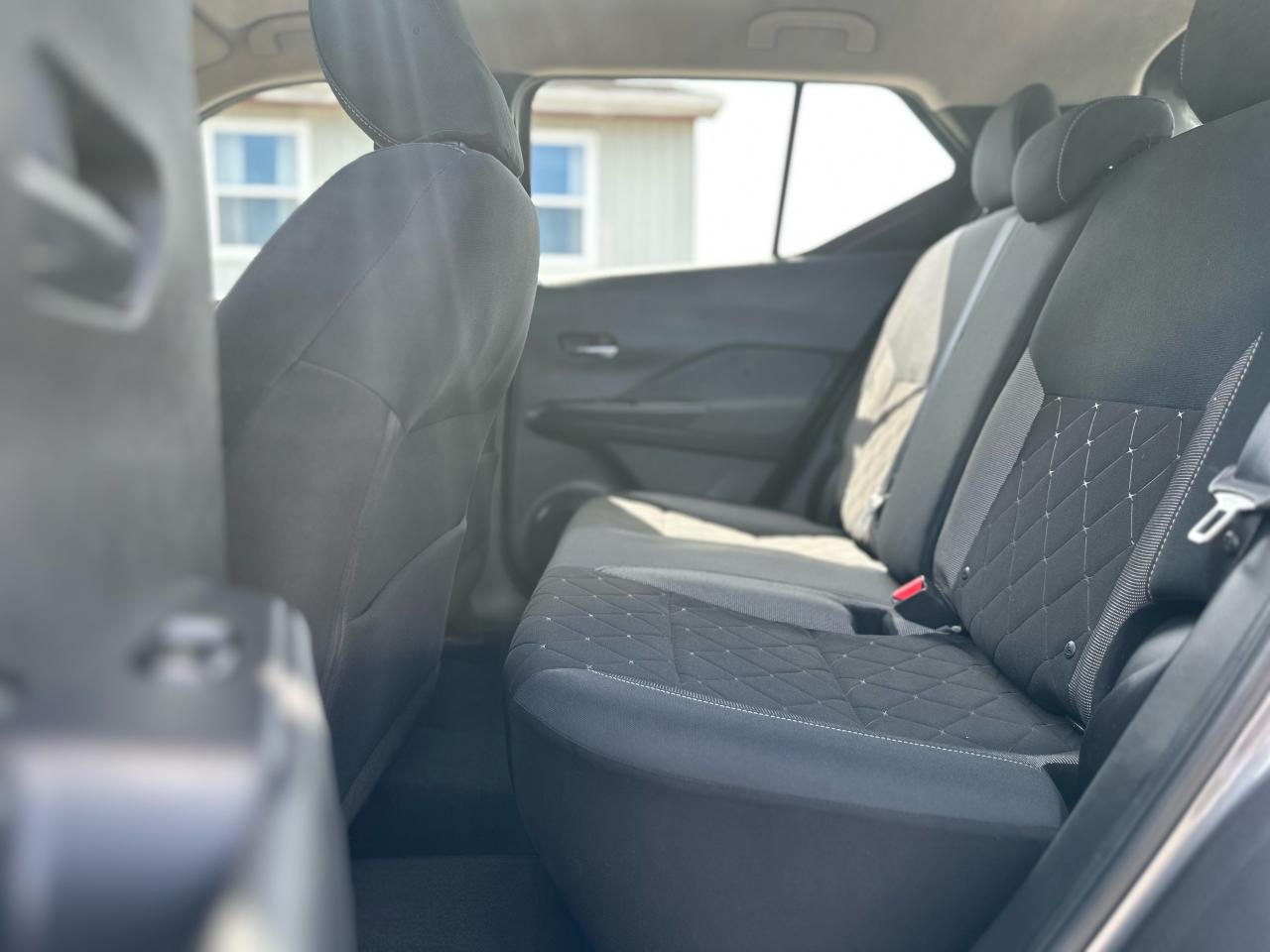 2018 Nissan Kicks SV AWD Photo5