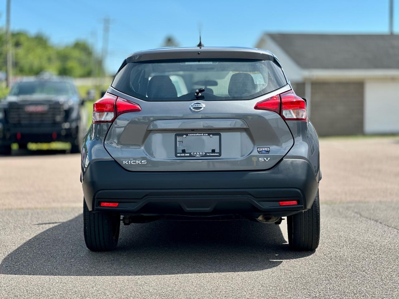 2018 Nissan Kicks SV AWD Photo5