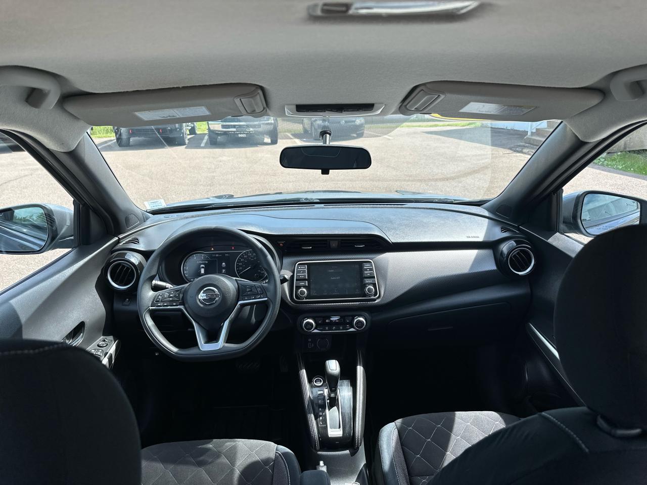 2018 Nissan Kicks SV AWD Photo5