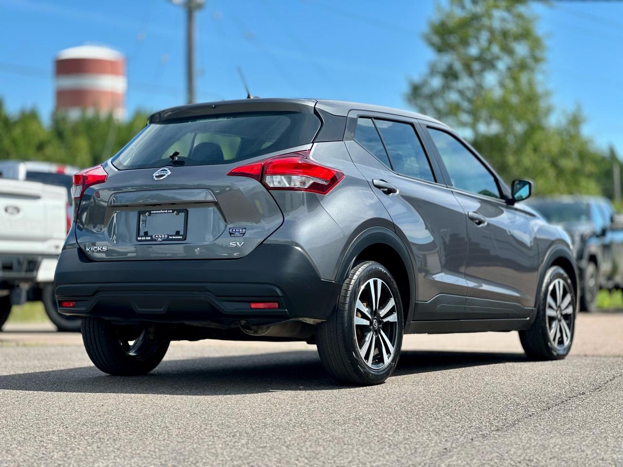 2018 Nissan Kicks SV AWD Photo5