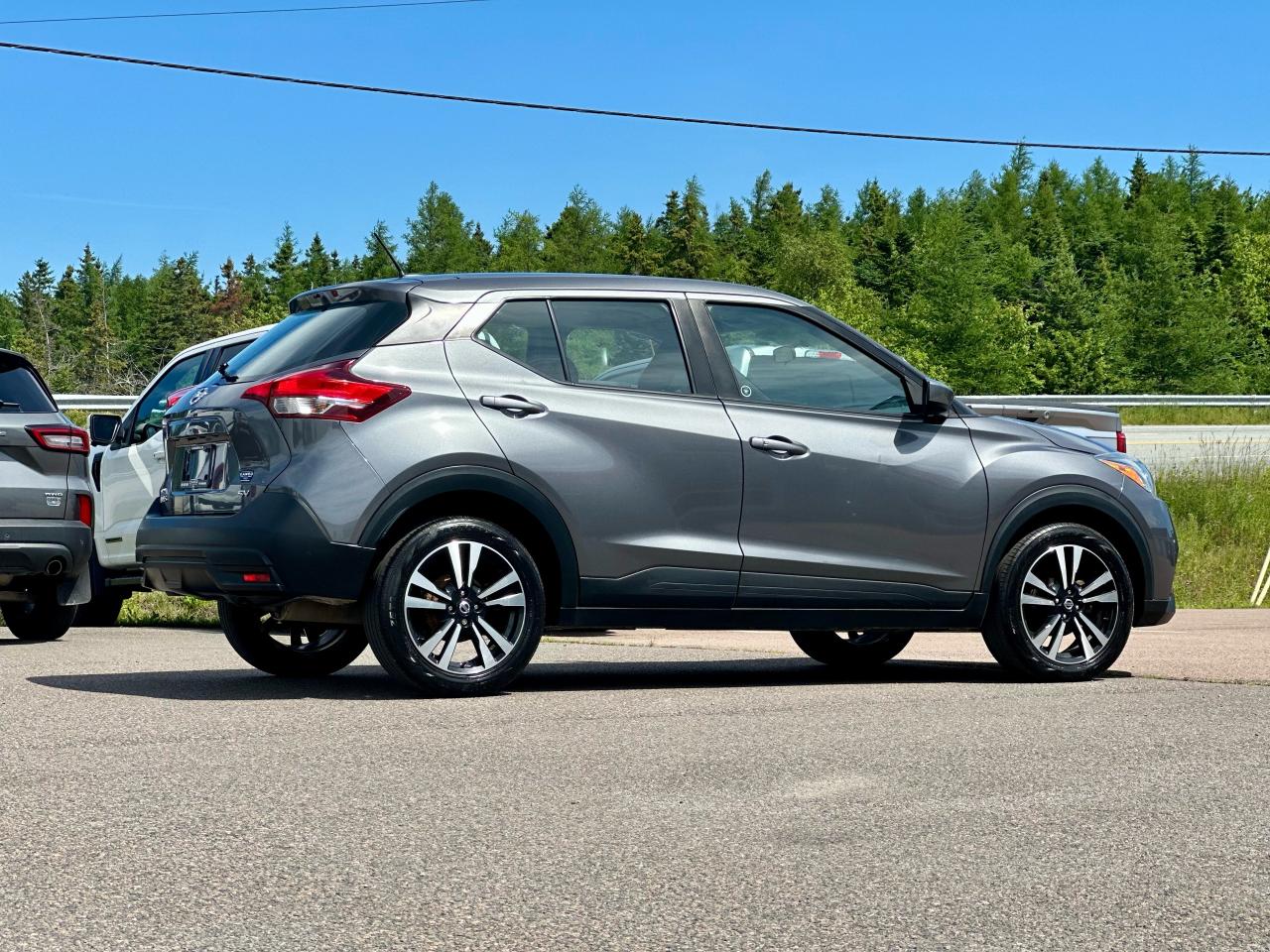 2018 Nissan Kicks SV AWD Photo5