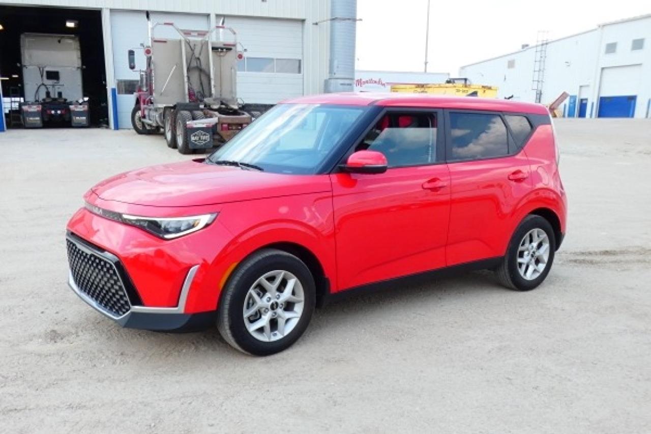 2025 Kia Soul EX w/Htd cloth, BUC - Photo #2