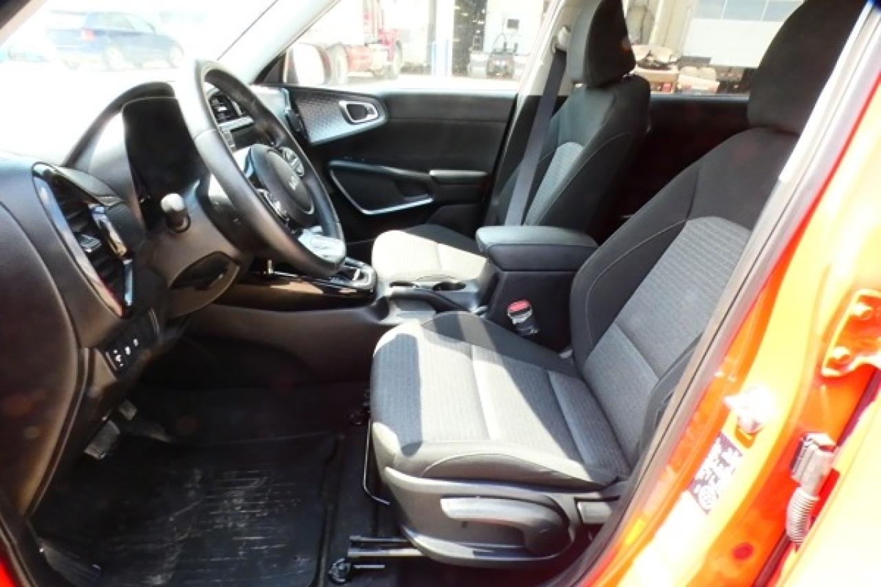 2025 Kia Soul EX w/Htd cloth, BUC - Photo #11