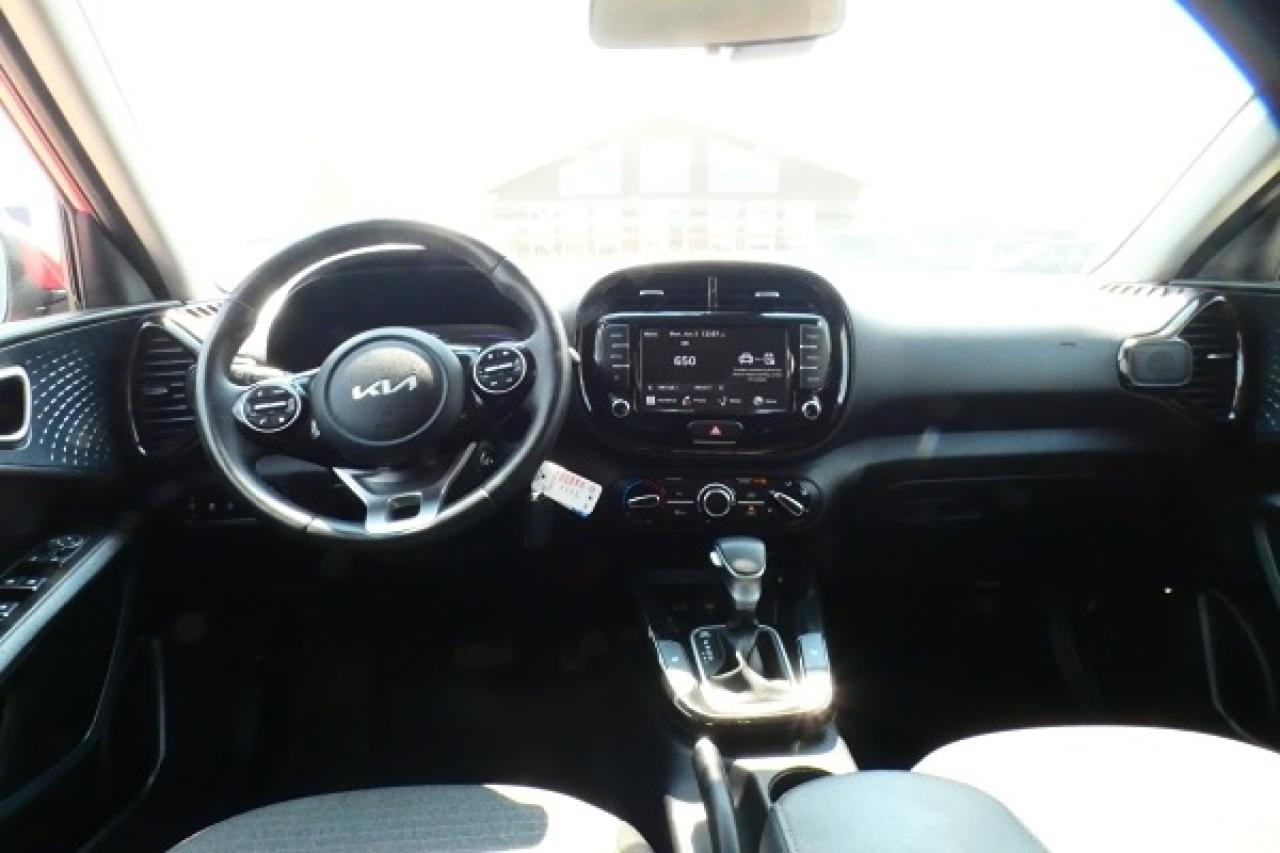 2025 Kia Soul EX w/Htd cloth, BUC - Photo #12