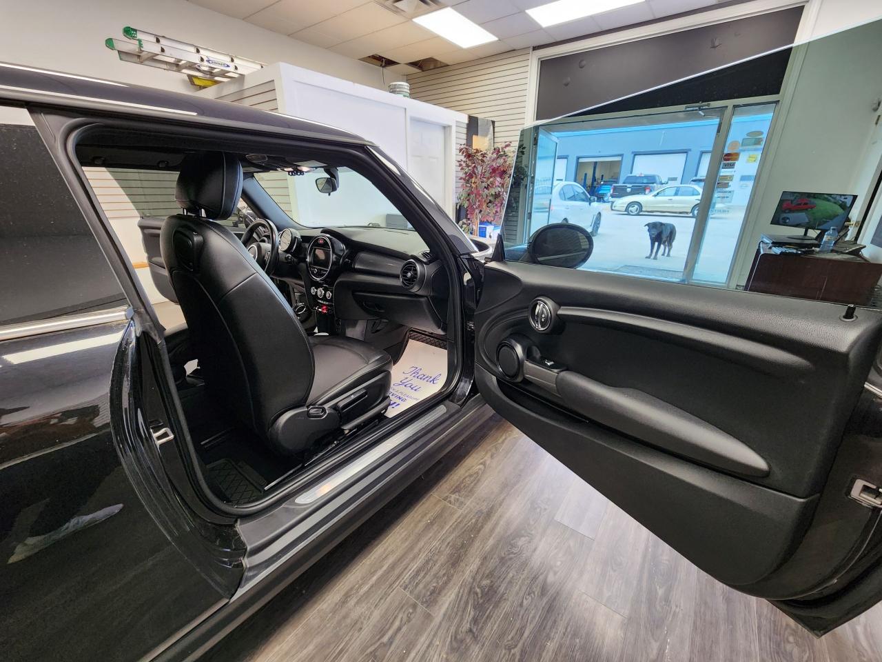 2018 MINI Cooper COOPER CLEAN CARFAX NO ACCIDENTS - Photo #11