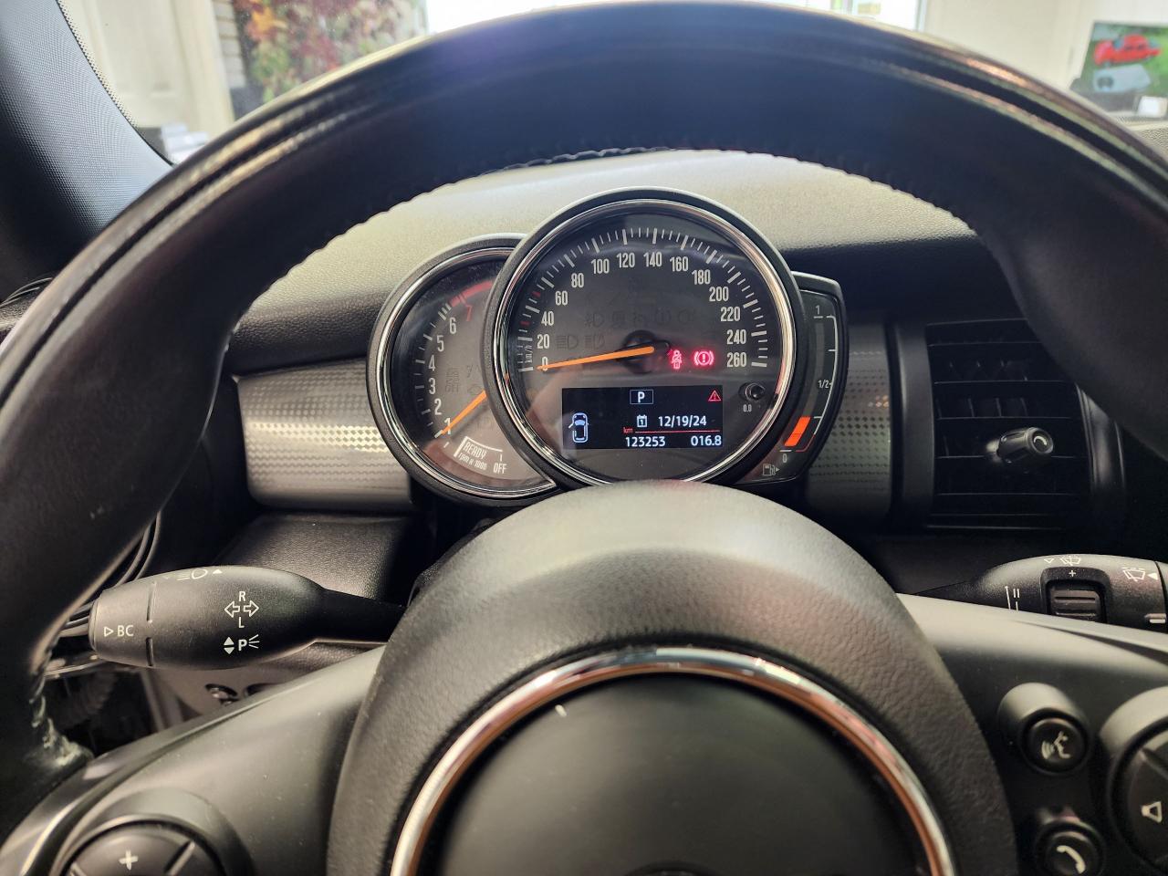 2018 MINI Cooper COOPER CLEAN CARFAX NO ACCIDENTS - Photo #14