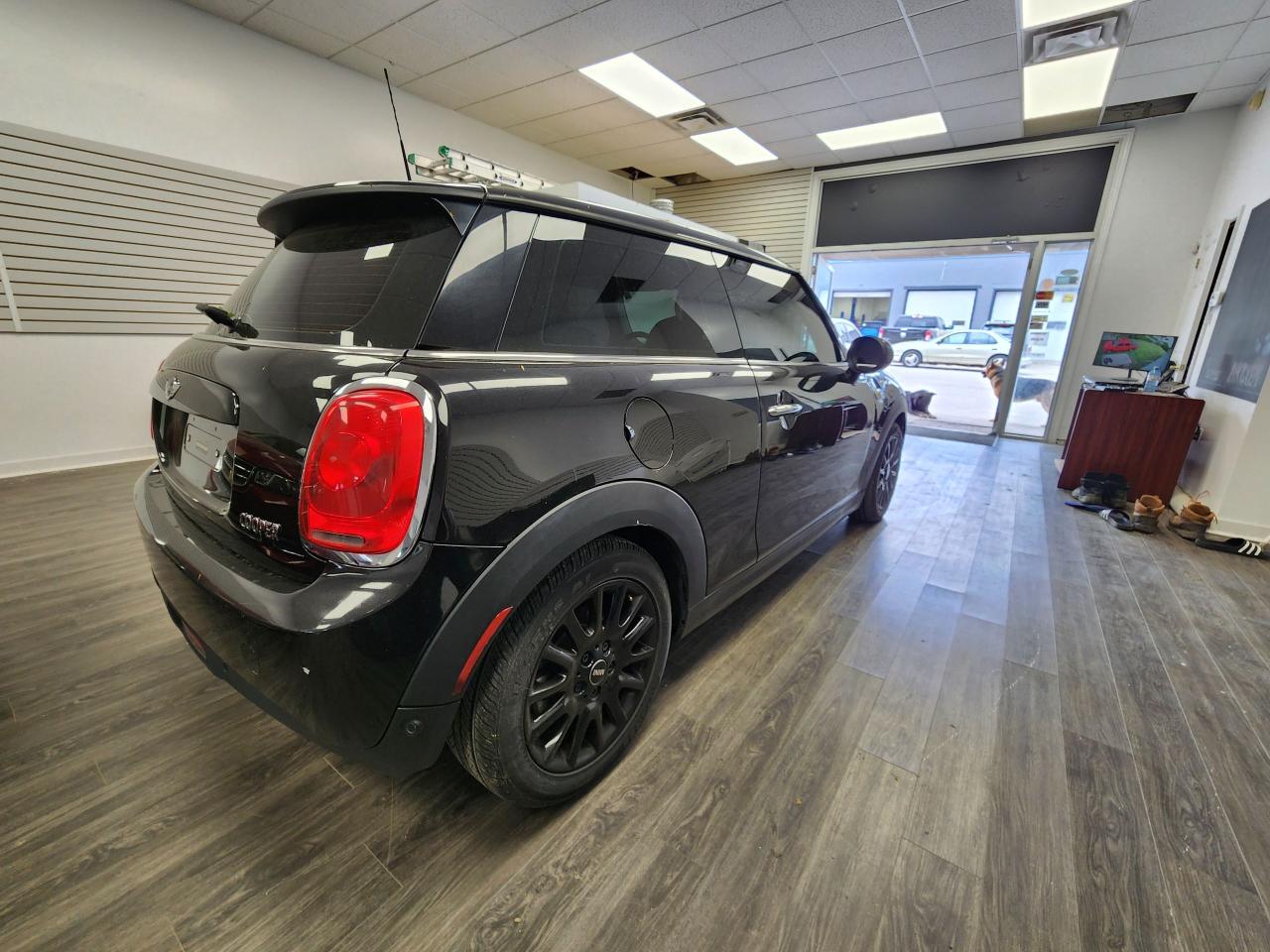 2018 MINI Cooper COOPER CLEAN CARFAX NO ACCIDENTS - Photo #7