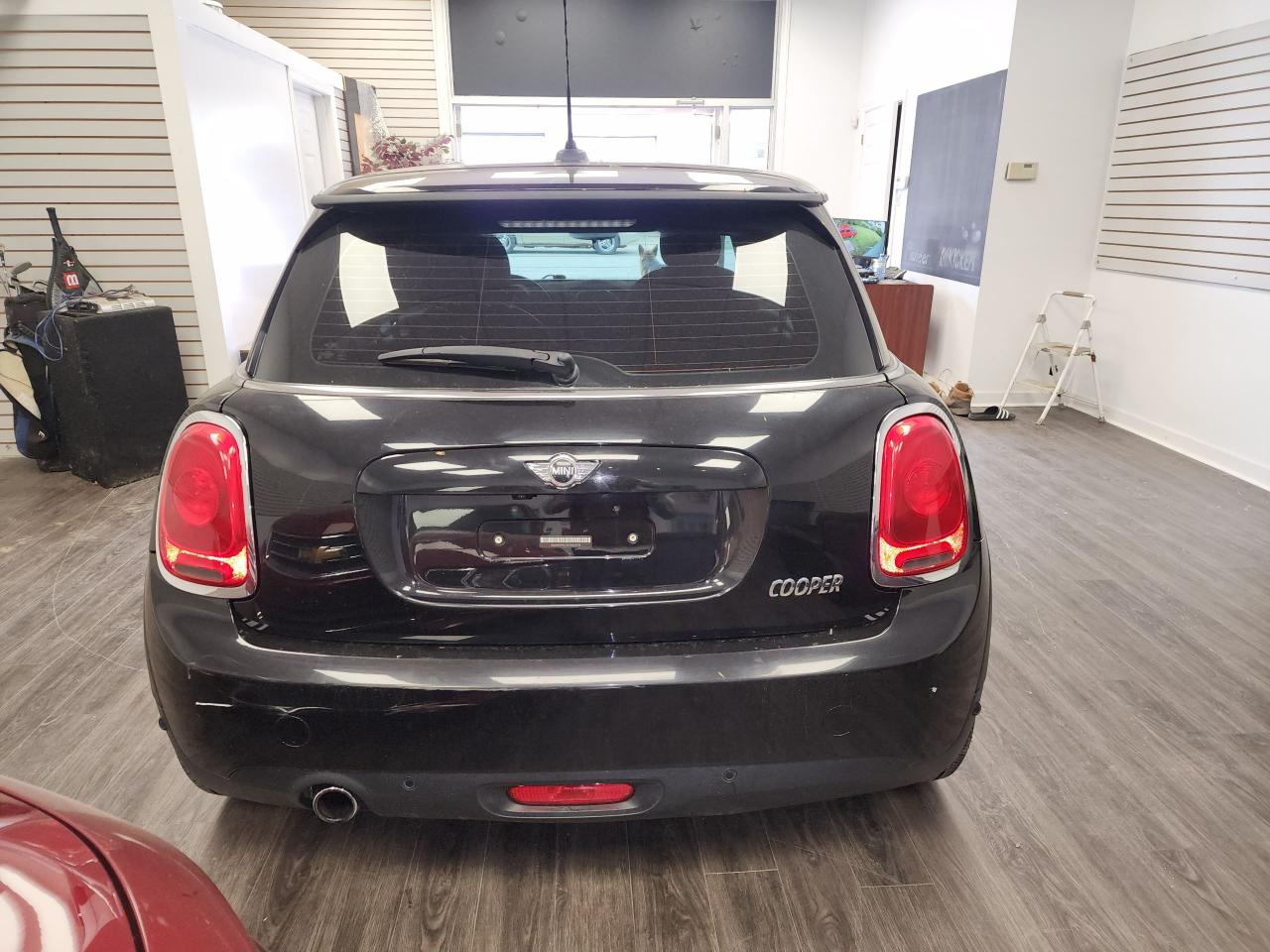 2018 MINI Cooper COOPER CLEAN CARFAX NO ACCIDENTS - Photo #8