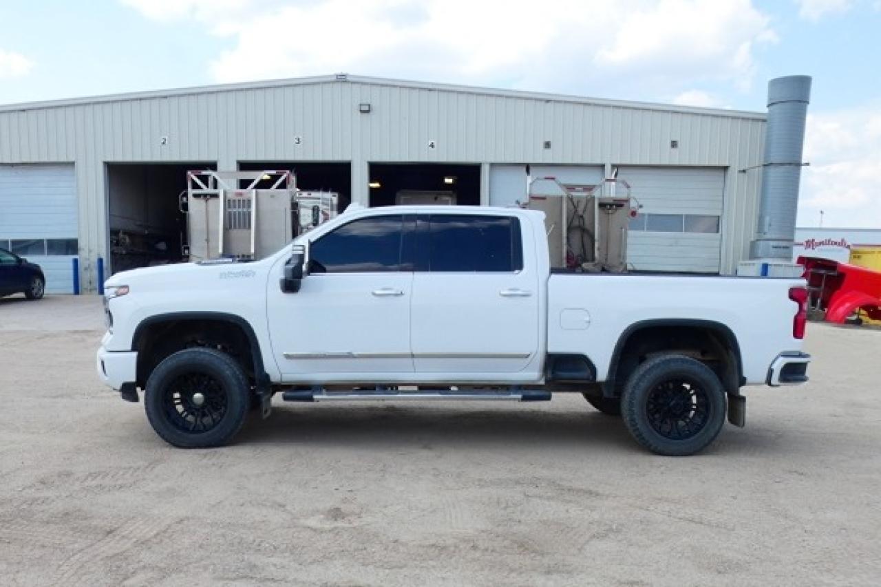 2024 Chevrolet Silverado 2500 High Country DURA DSL w/H&C L, S/R, NAV, BUC