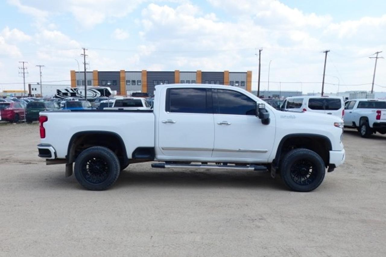 2024 Chevrolet Silverado 2500 High Country DURA DSL w/H&C L, S/R, NAV, BUC - Photo #5