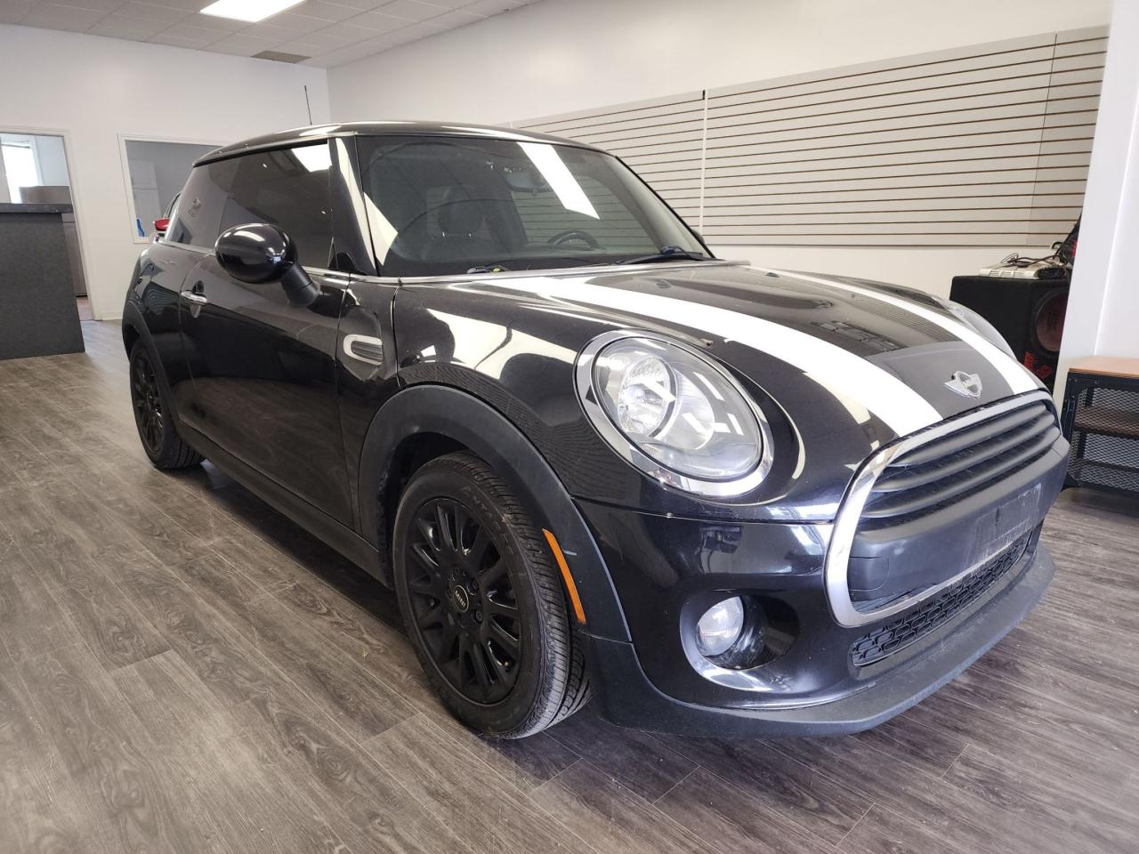 2018 MINI Cooper COOPER CLEAN CARFAX NO ACCIDENTS