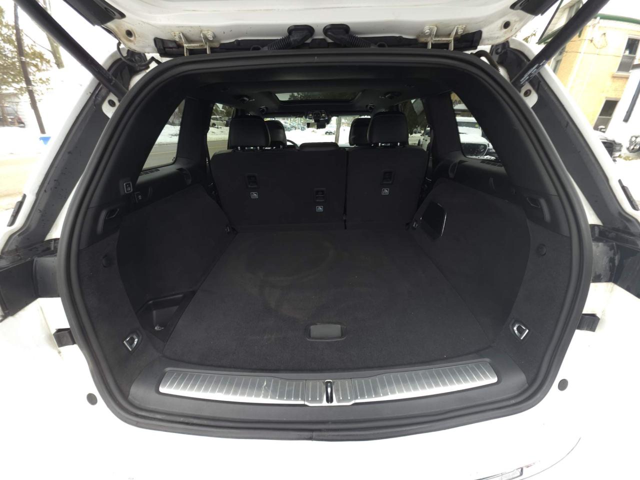 2022 Jeep Grand Cherokee Overland NAV! NAPPA LEATHER! LOW KMS! Photo