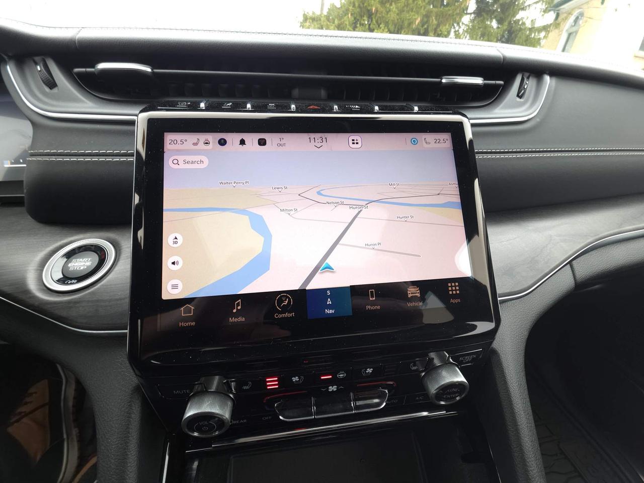 2022 Jeep Grand Cherokee Overland NAV! NAPPA LEATHER! LOW KMS! Photo