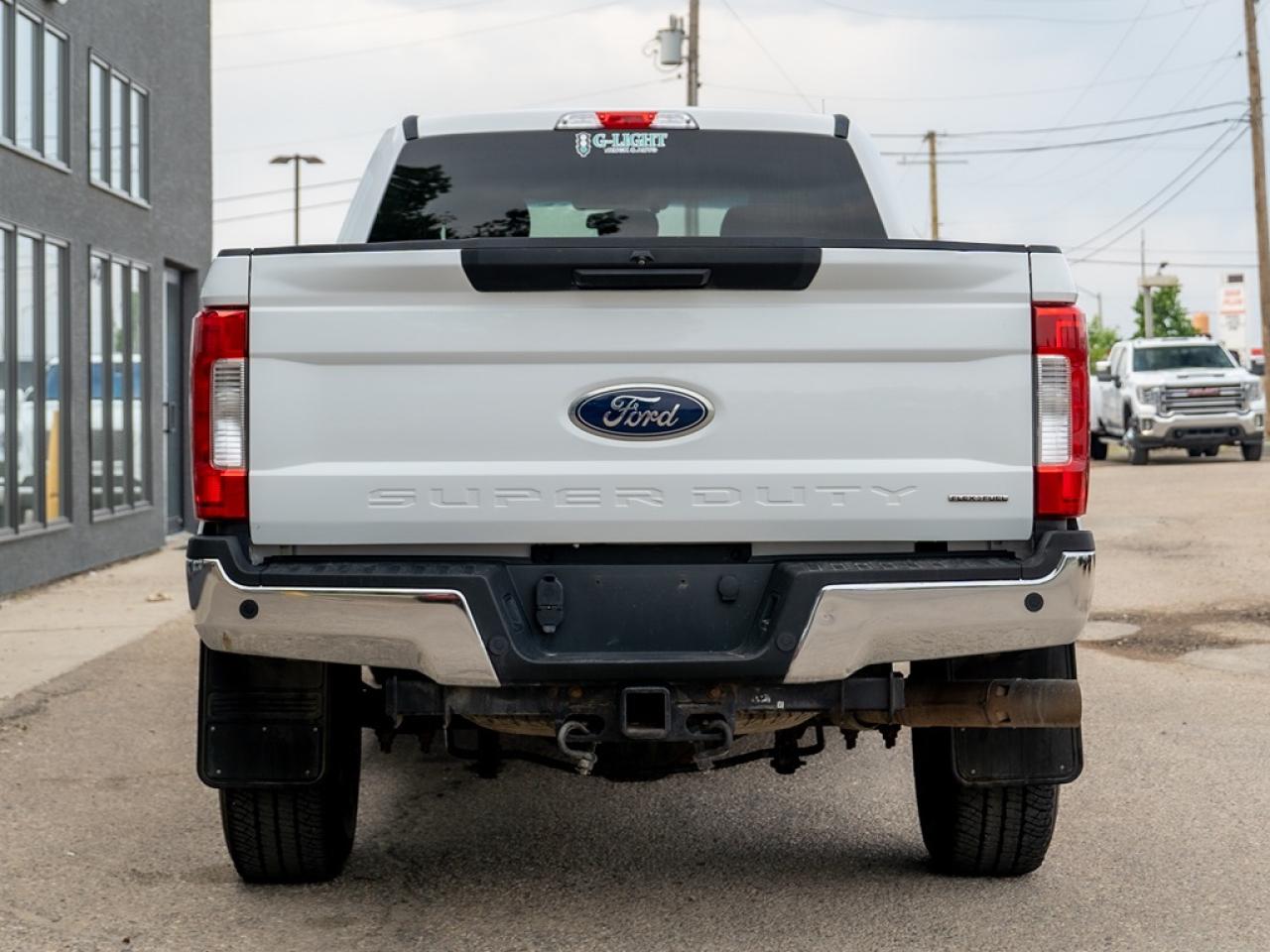 2017 Ford F-350 XLT Photo6