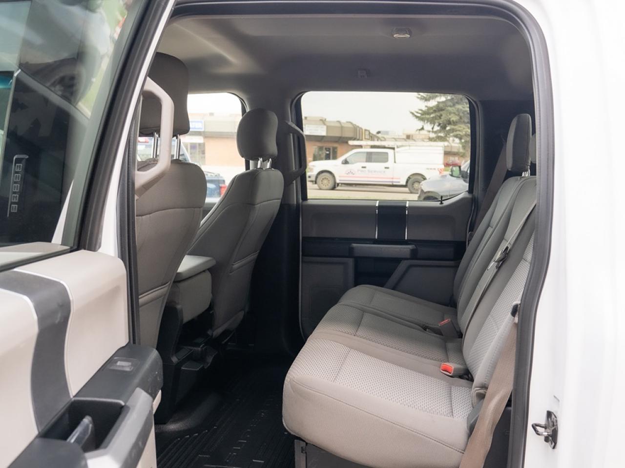 2017 Ford F-350 XLT Photo20