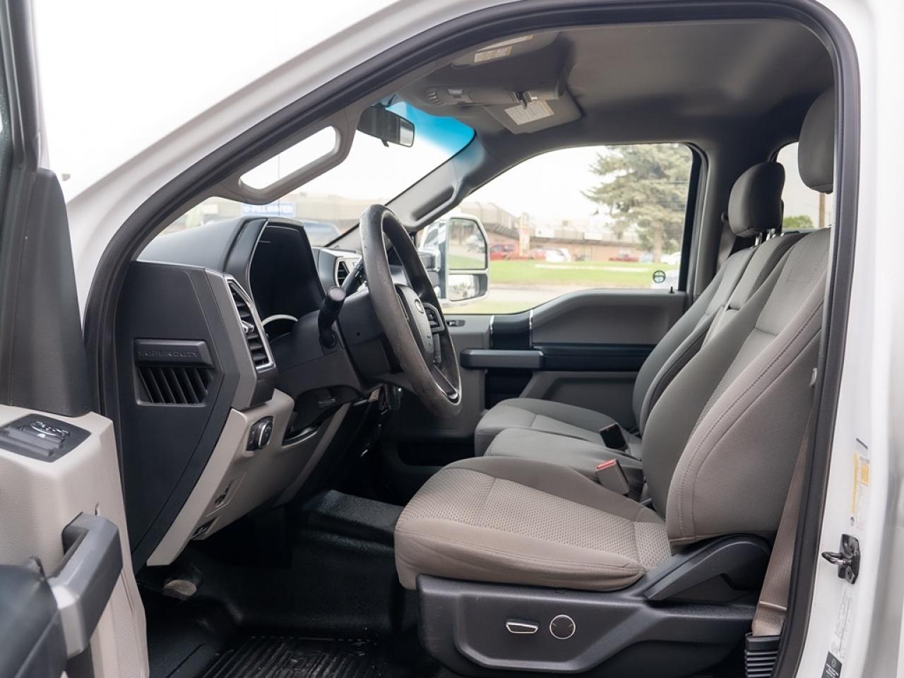 2017 Ford F-350 XLT Photo18