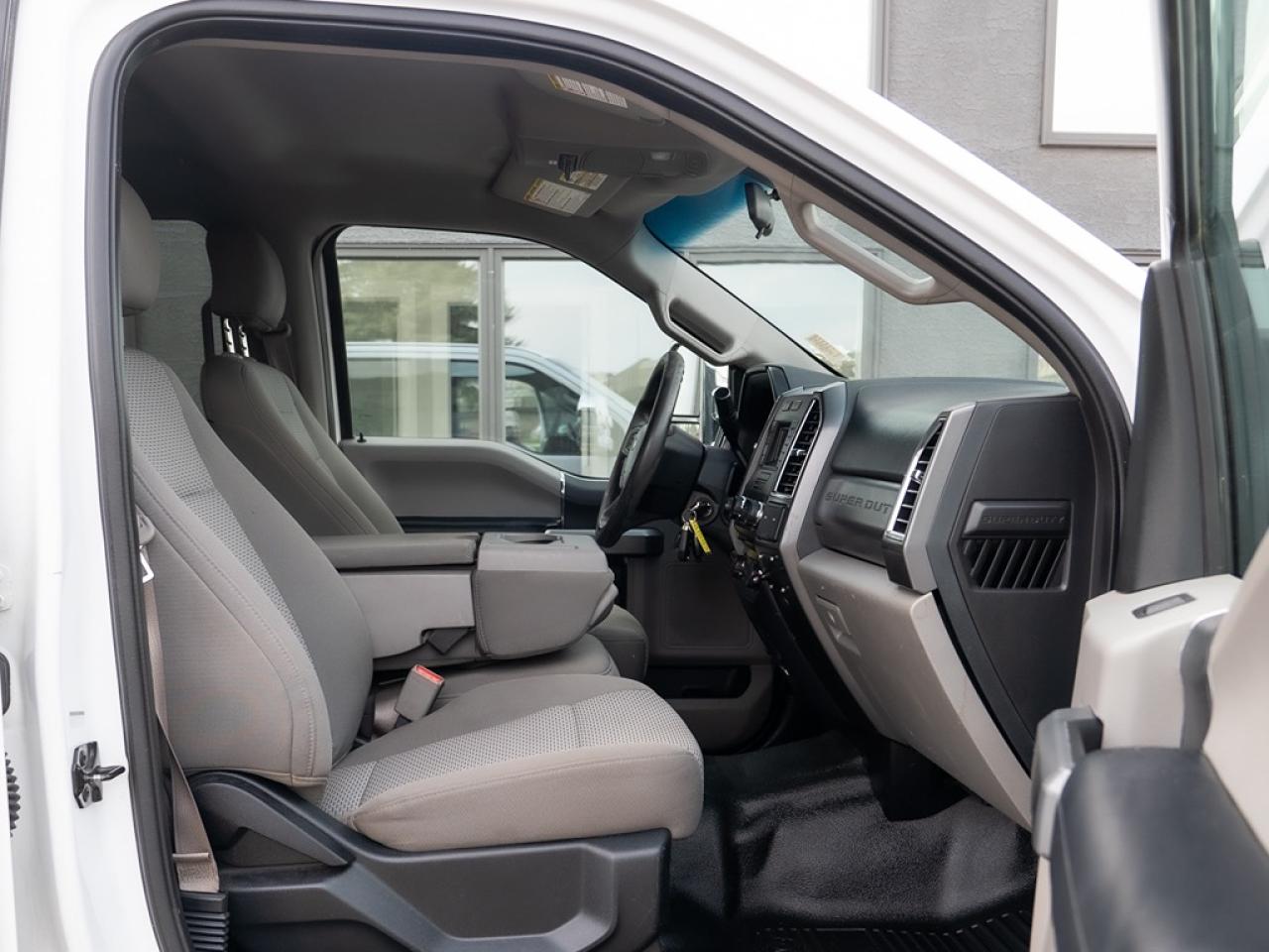 2017 Ford F-350 XLT Photo21