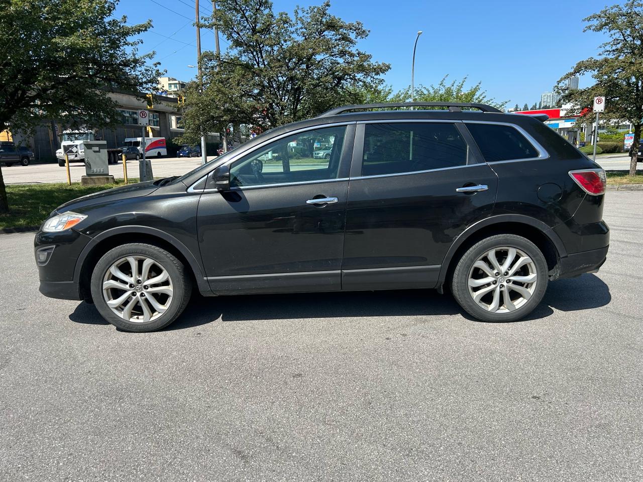 2011 Mazda CX-9 GT - Photo #2