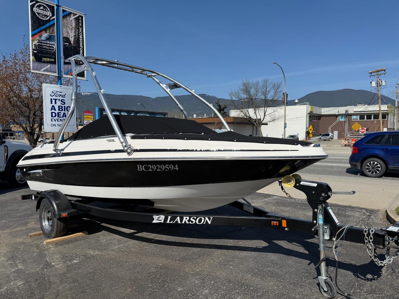 2011 Larson LX 850  Photo5