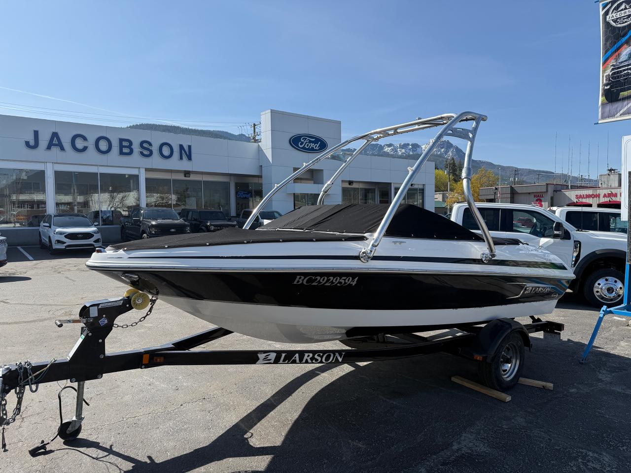 2011 Larson LX 850  Photo0