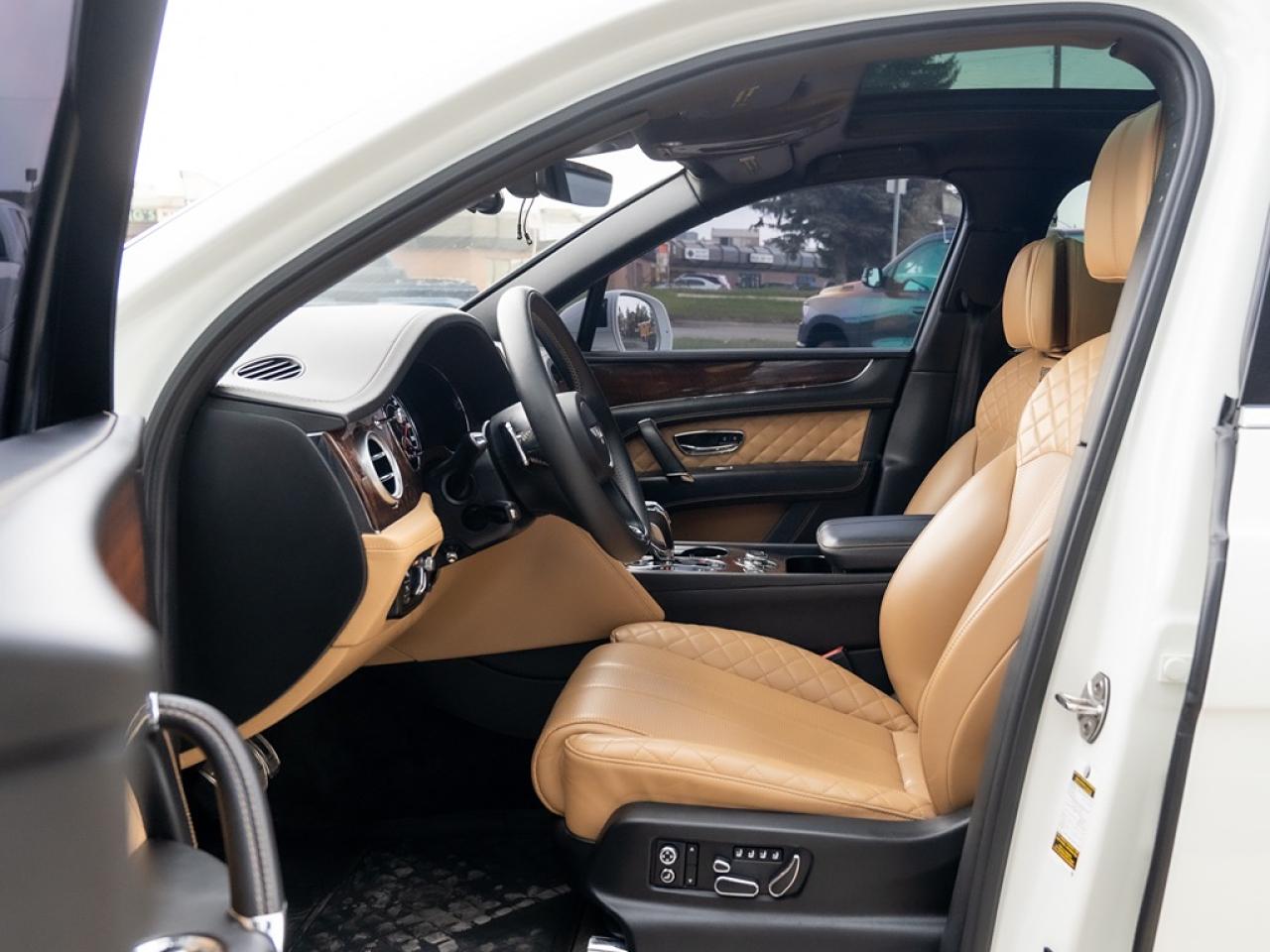 2017 Bentley Bentayga W12 First Edition Bentayga Photo19