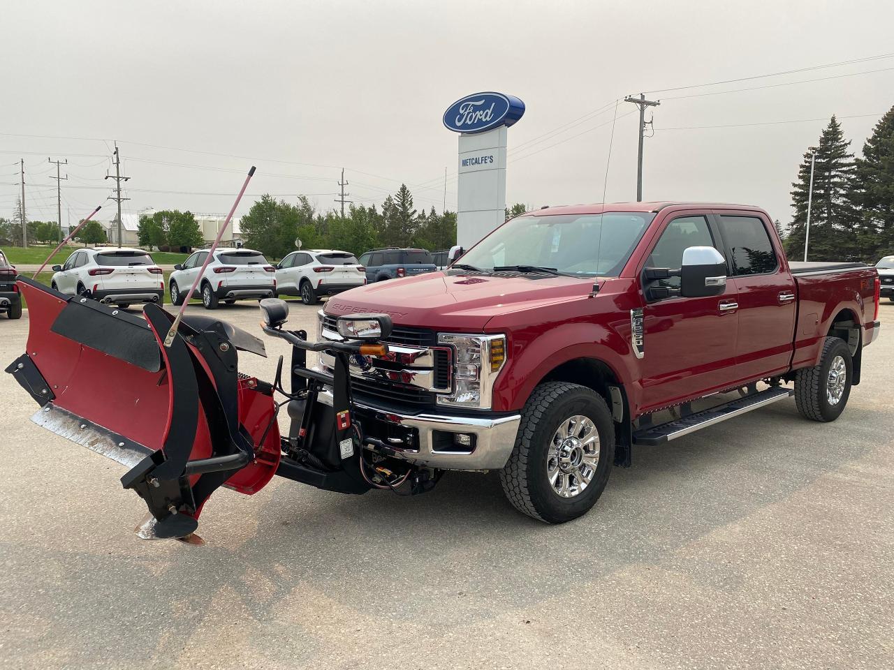 2018 Ford F-250 XLT - SNOW PLOW INCLUDED Photo2