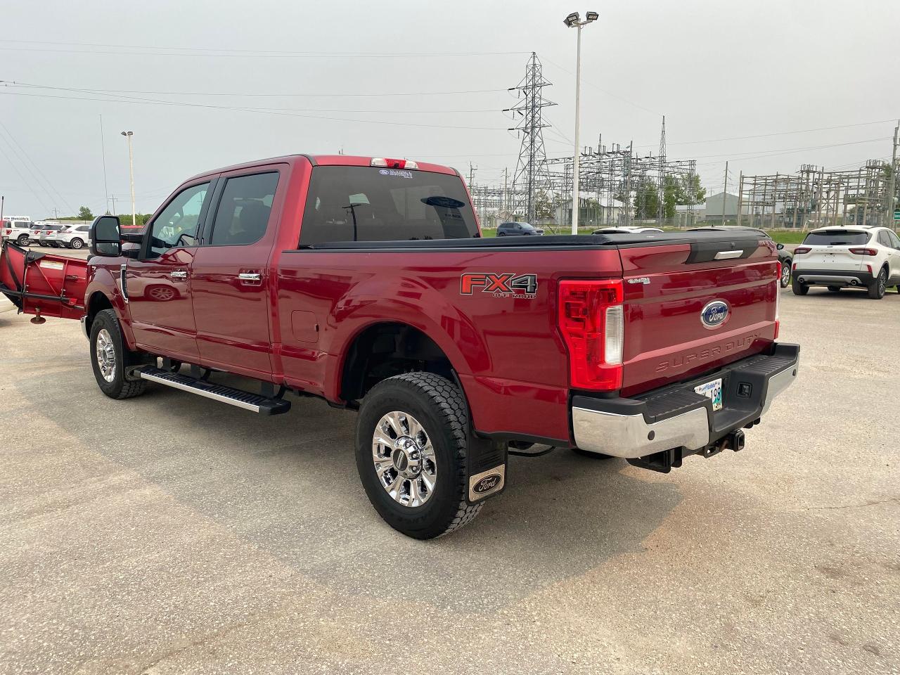 2018 Ford F-250 XLT - SNOW PLOW INCLUDED Photo4