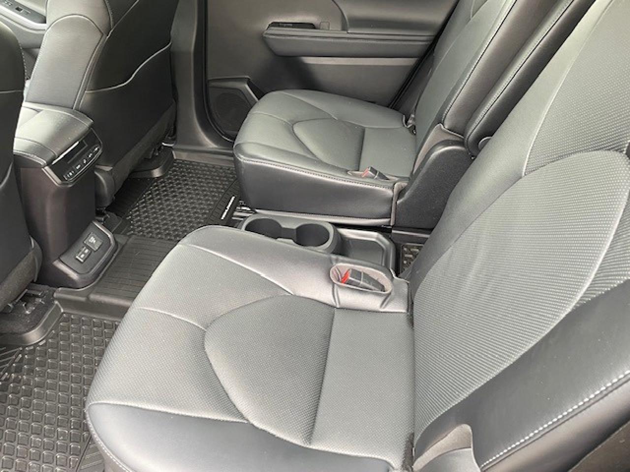2022 Toyota Highlander Hybrid LIMITED Photo3