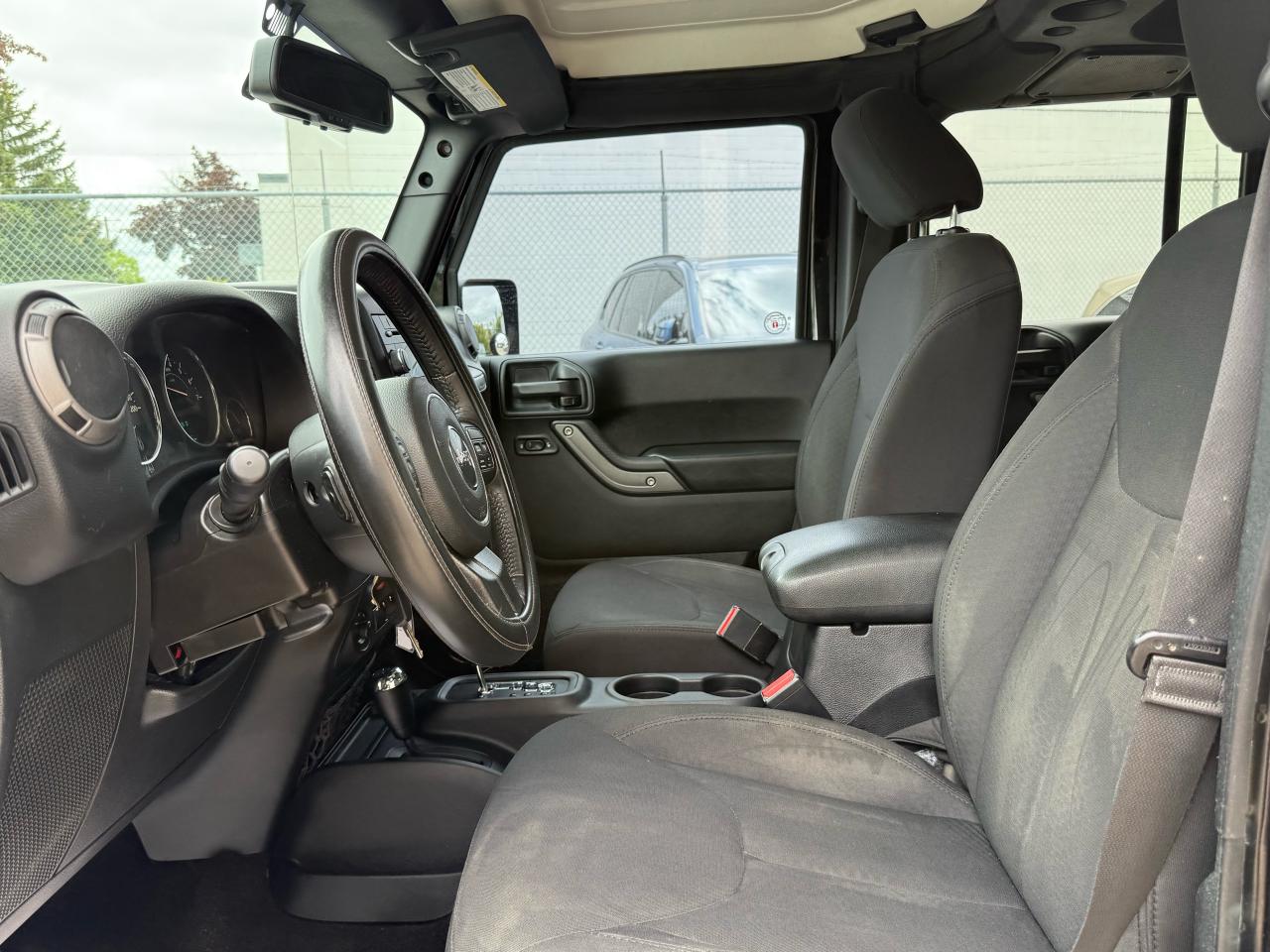 2016 Jeep Wrangler 4WD 4dr Unlimited Sahara - Photo #5