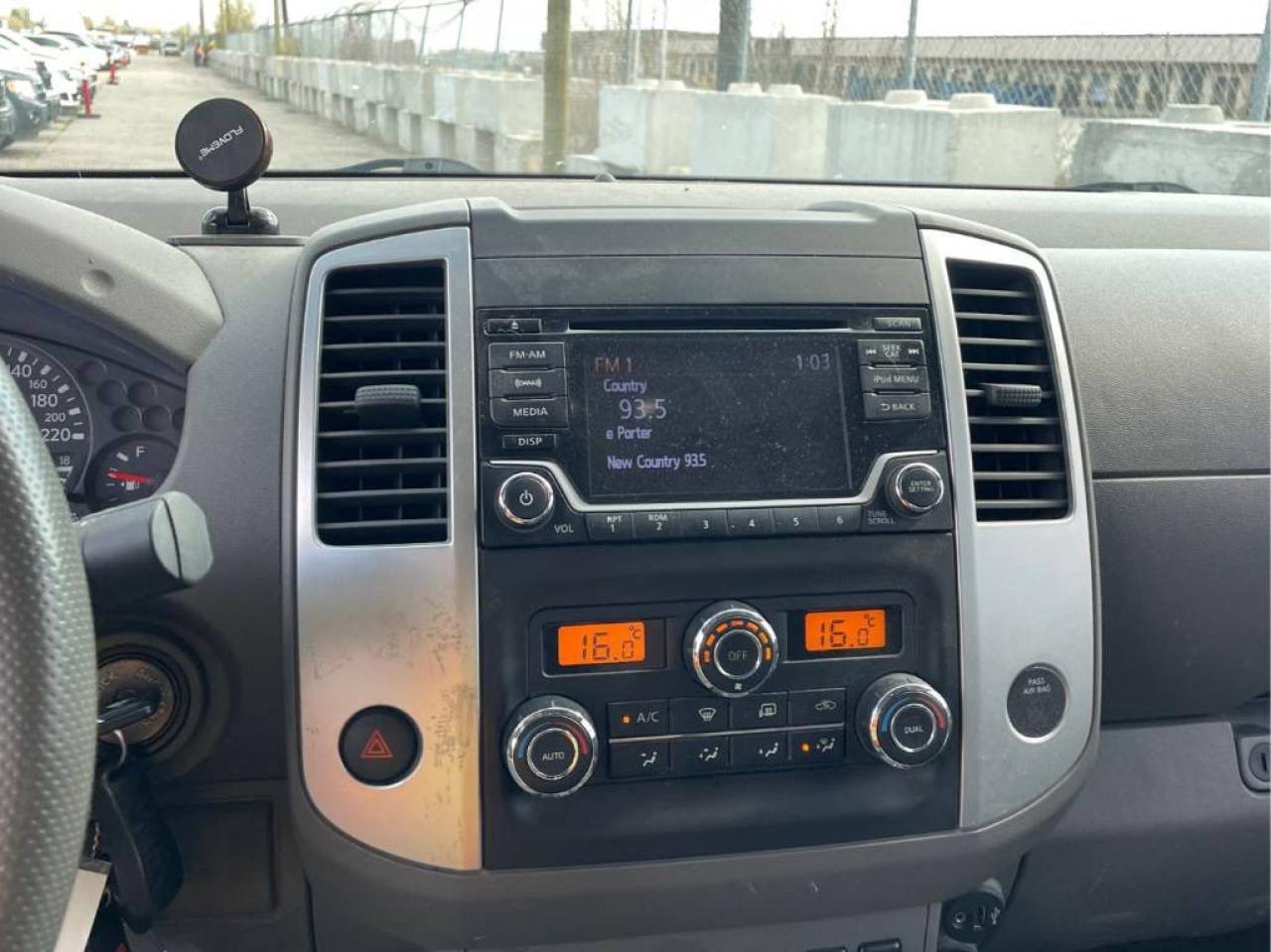 2018 Nissan Frontier SL Crew Cab LWB 5AT 4WD - Photo #5