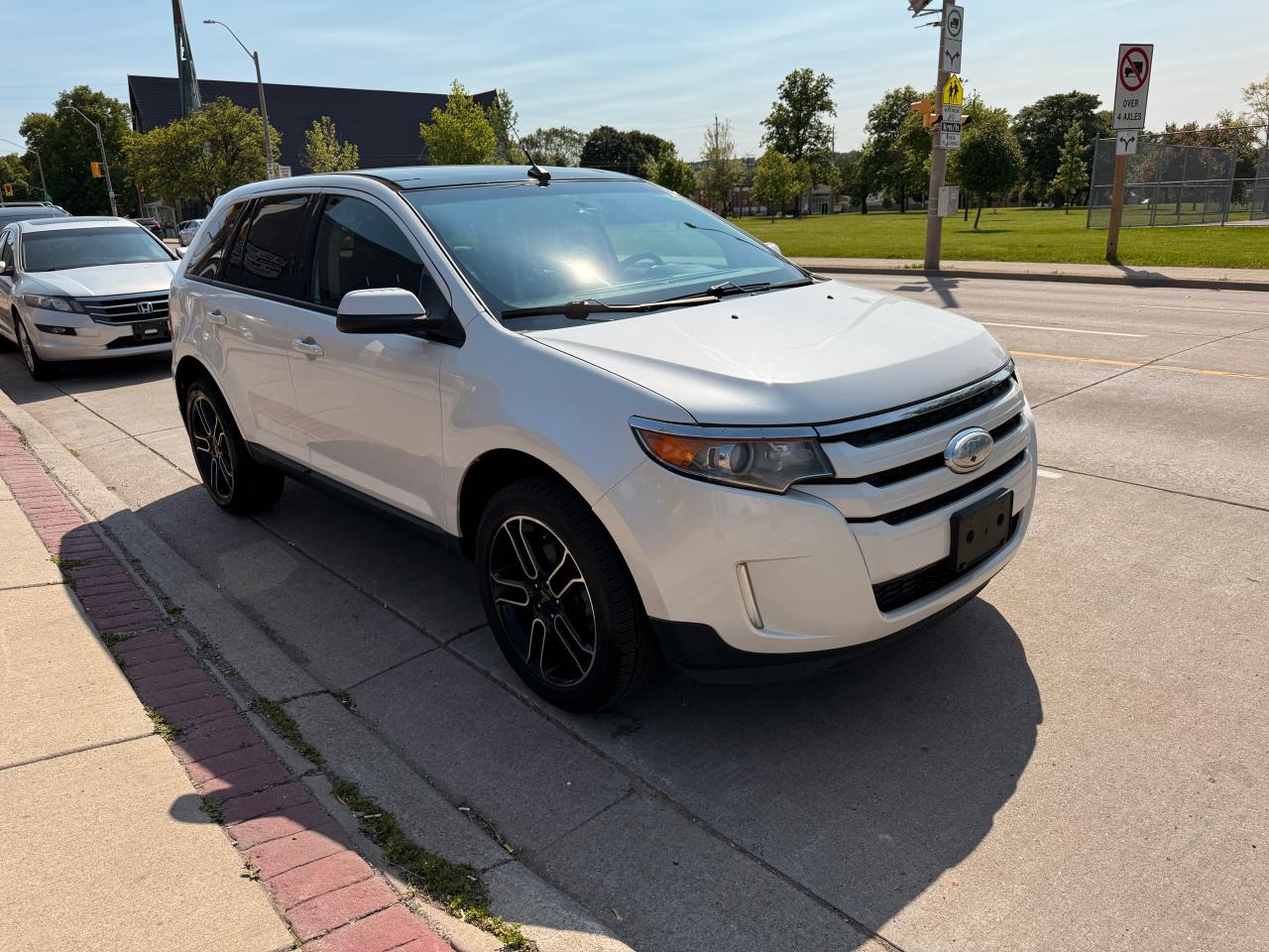 2013 Ford Edge SEL Photo4