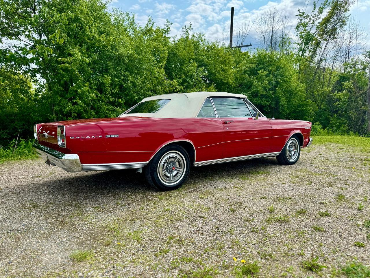 1966 Ford Galaxie XL 500 428 7.0L V8 - Photo #12