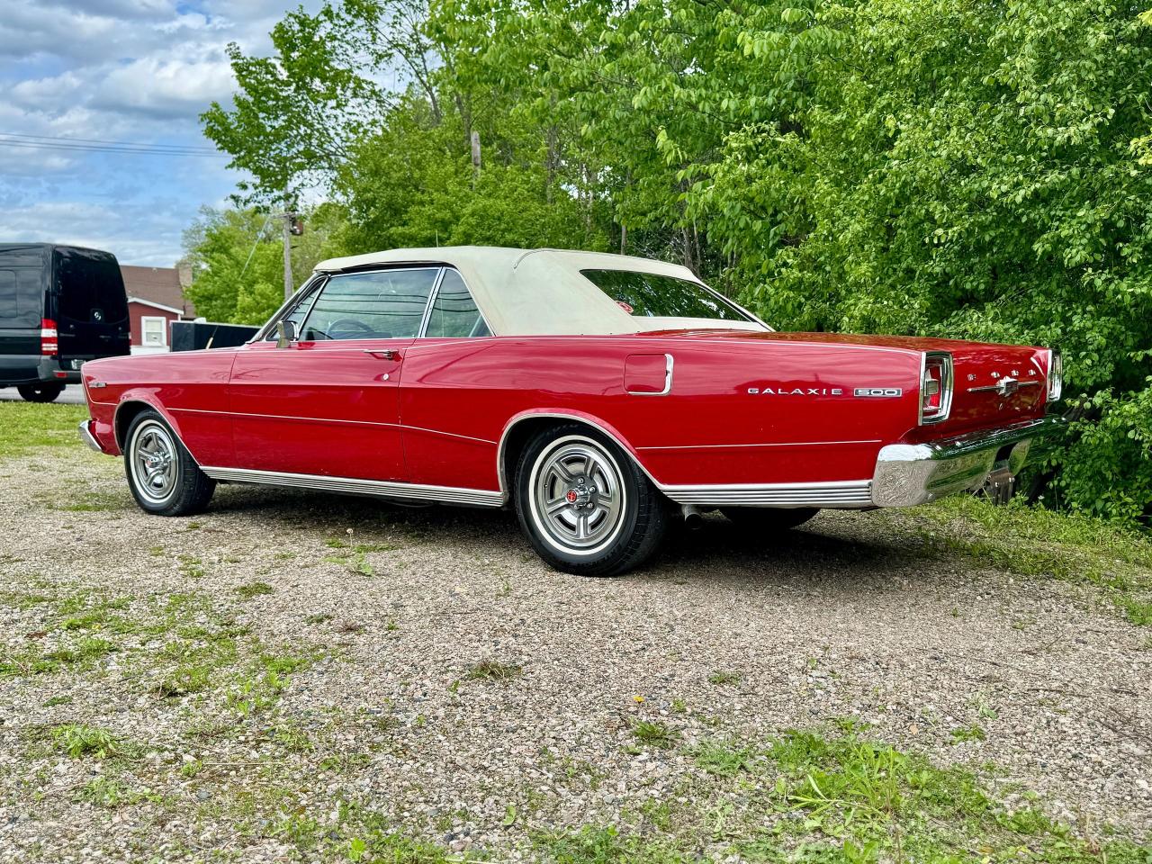 1966 Ford Galaxie XL 500 428 7.0L V8 - Photo #24