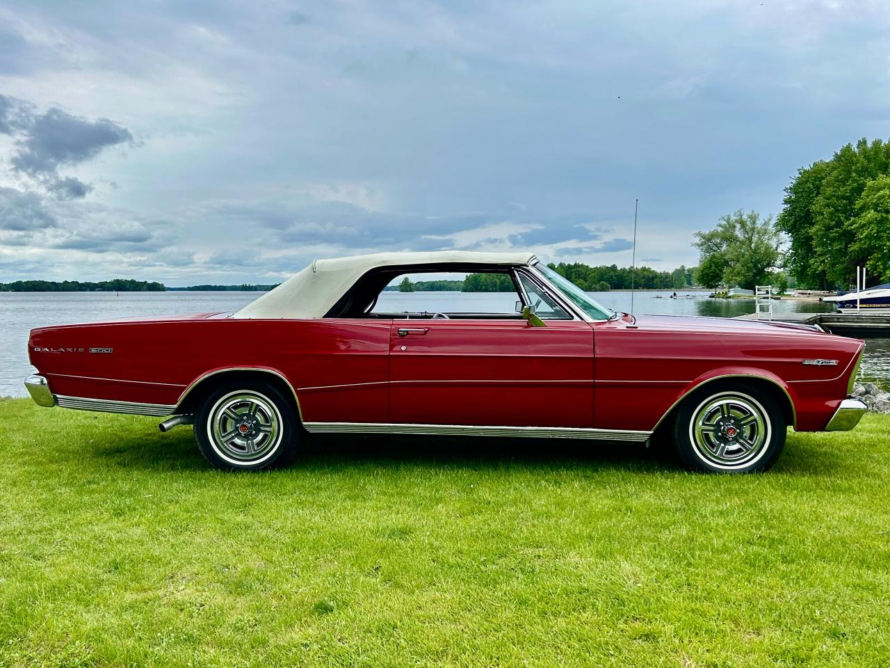 1966 Ford Galaxie XL 500 428 7.0L V8 - Photo #17